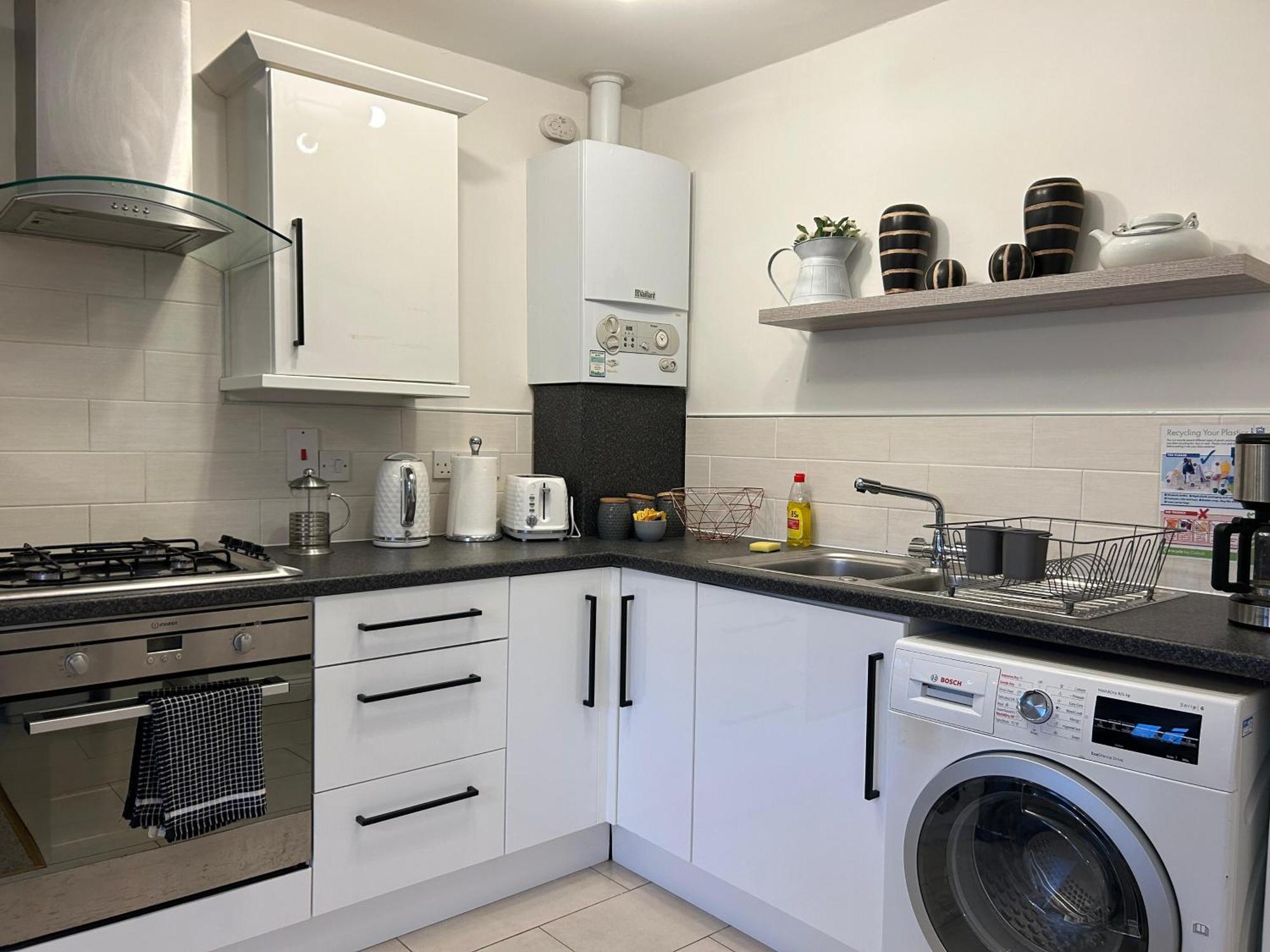 Lovely Serviced Apartment, Free Parking, Oxford Eksteriør billede