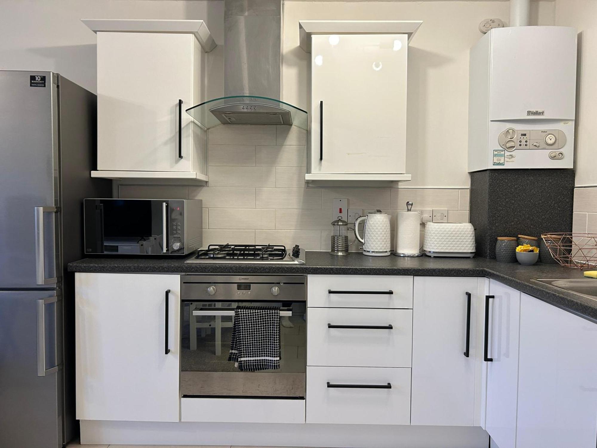 Lovely Serviced Apartment, Free Parking, Oxford Eksteriør billede