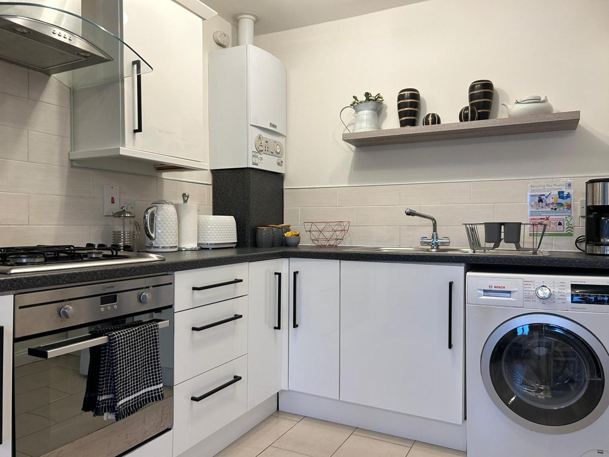 Lovely Serviced Apartment, Free Parking, Oxford Eksteriør billede